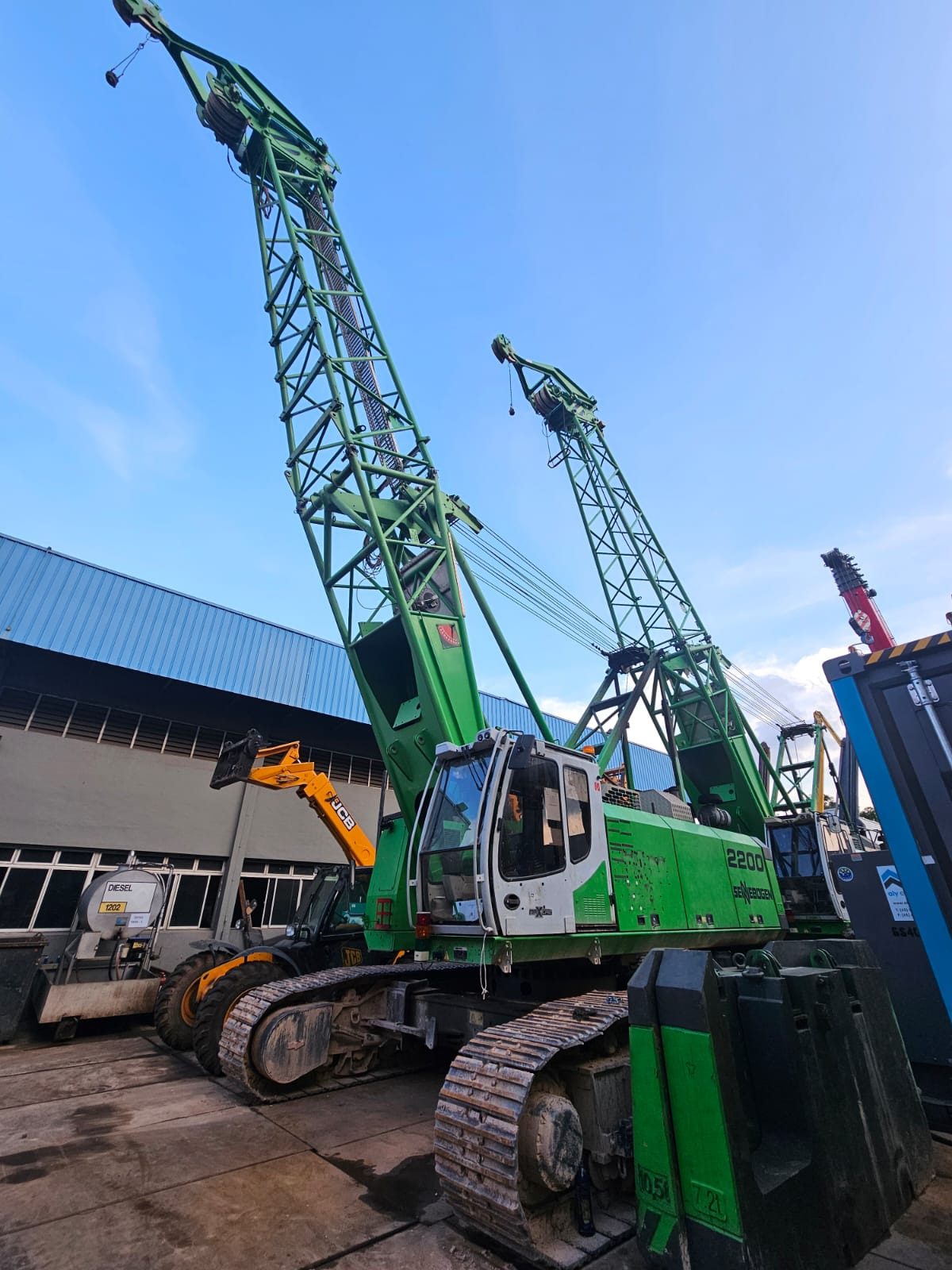 PVE CRANE RENTAL B.V. undefined: picture 3