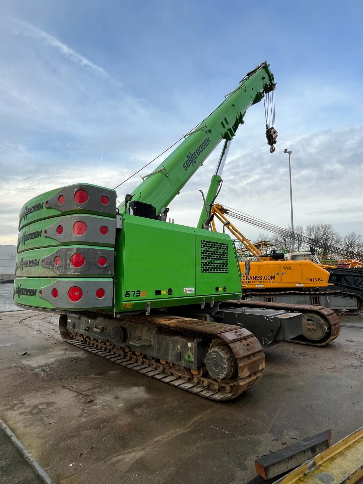 PVE CRANE RENTAL B.V. undefined: picture 4
