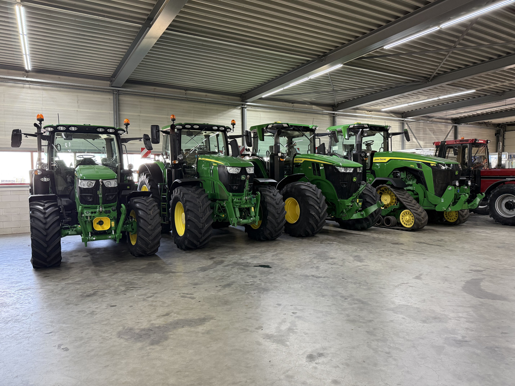 Campo Machinery BV - vehicles for sale undefined: picture 2