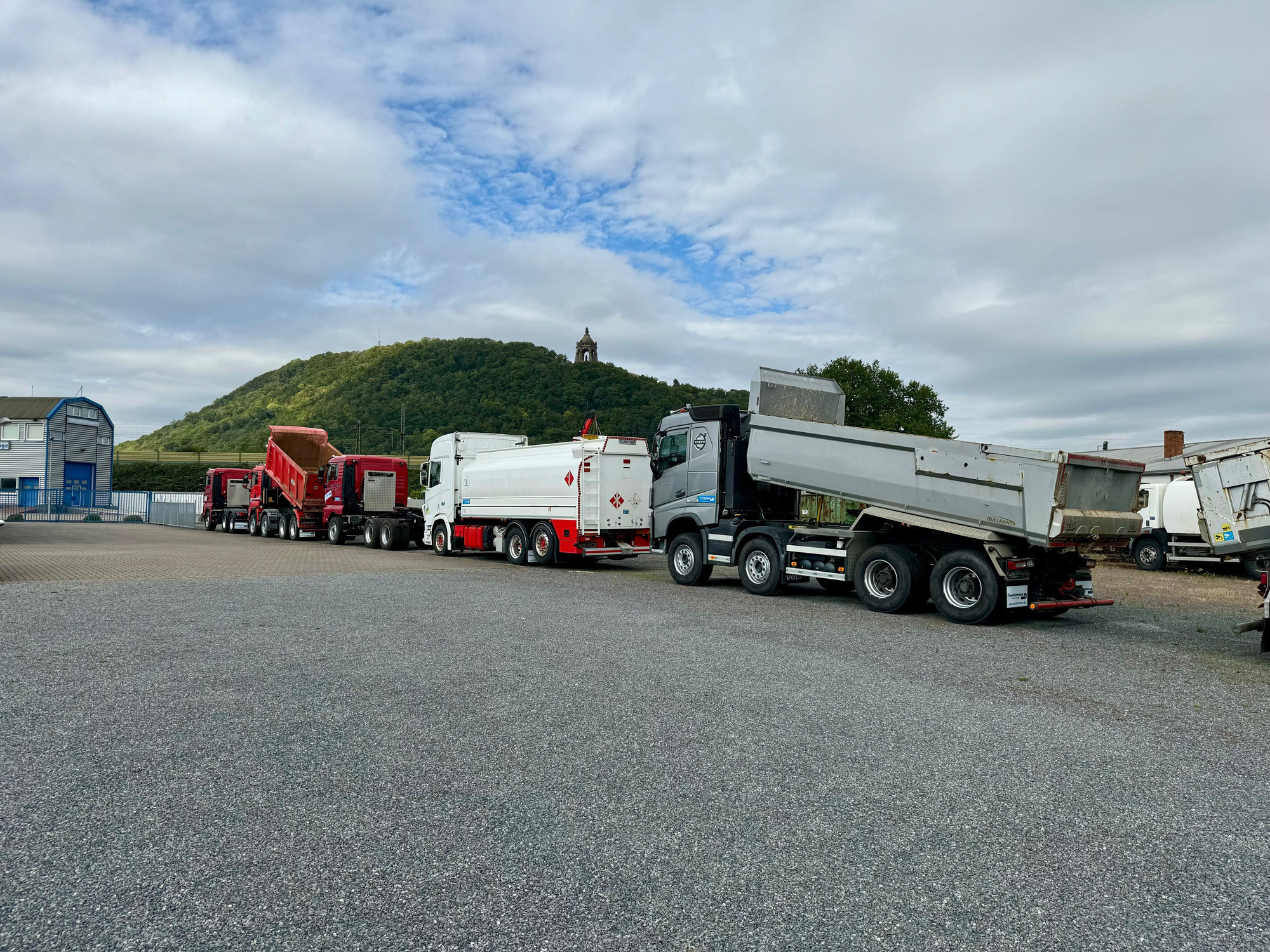 Annette Trendelmann Truck GmbH  undefined: picture 2