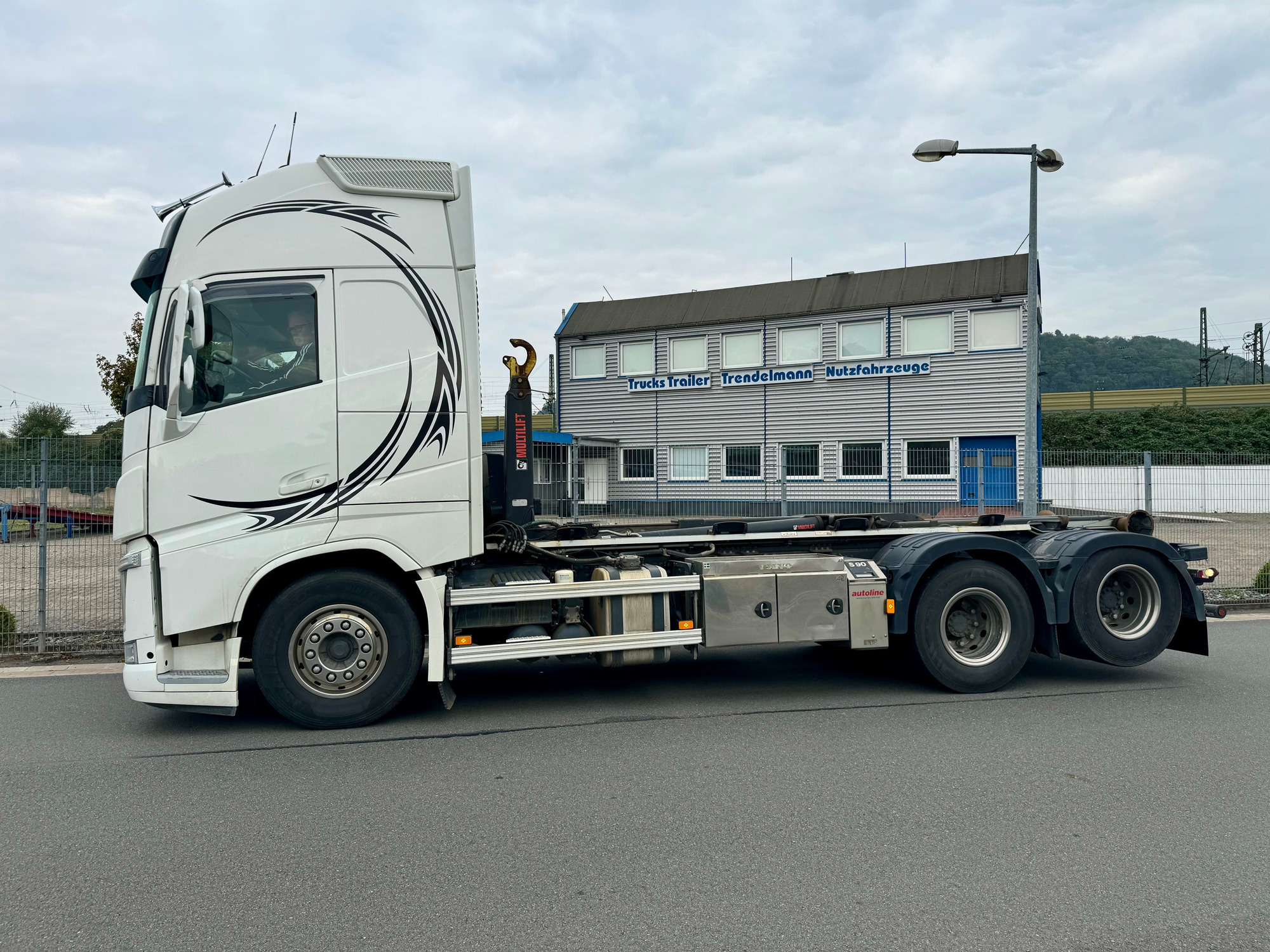 Annette Trendelmann Truck GmbH  undefined: picture 11