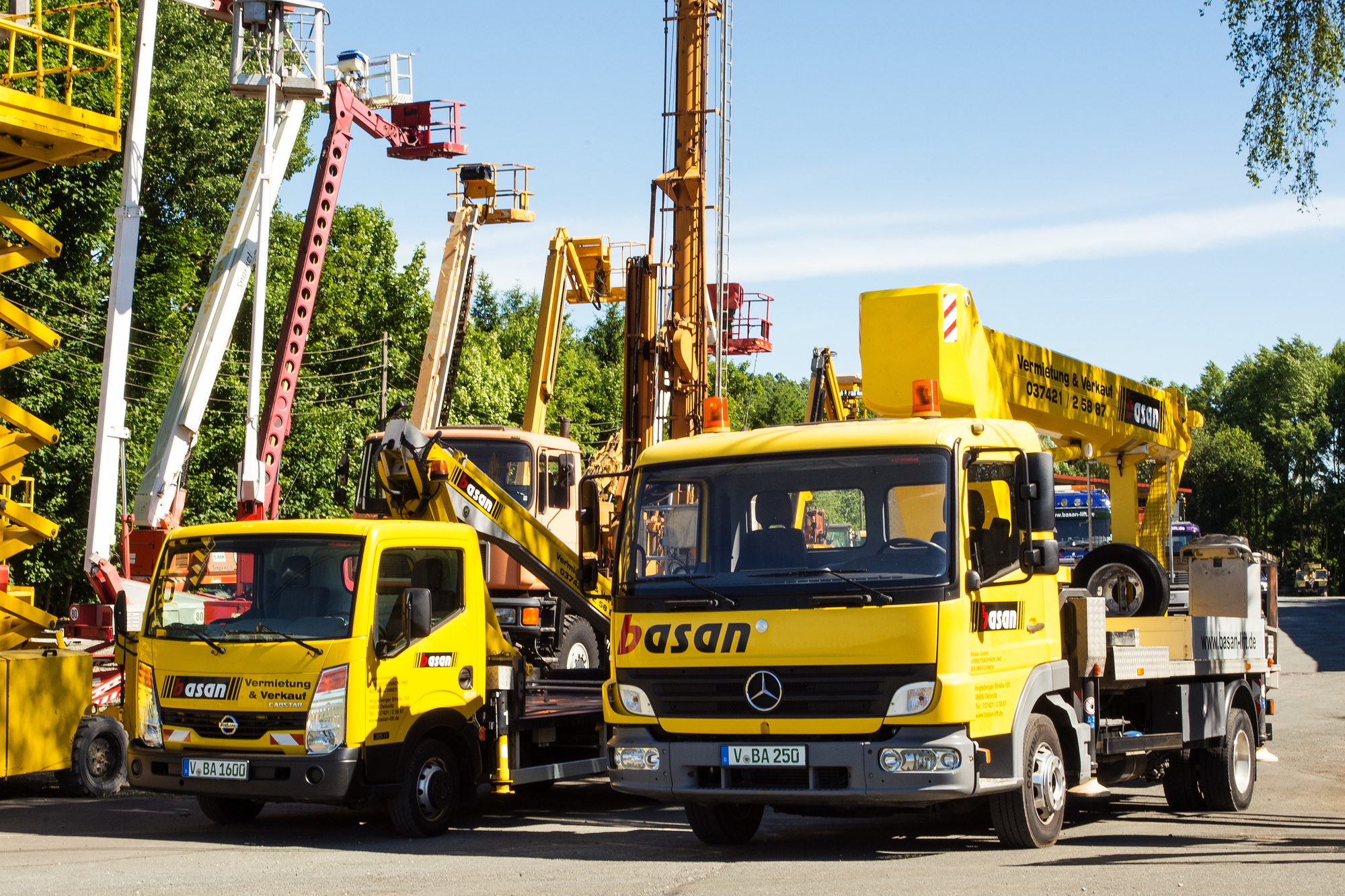 BASAN GmbH - Municipal/ Special vehicles - 8x2, gearbox: manual undefined: picture 3