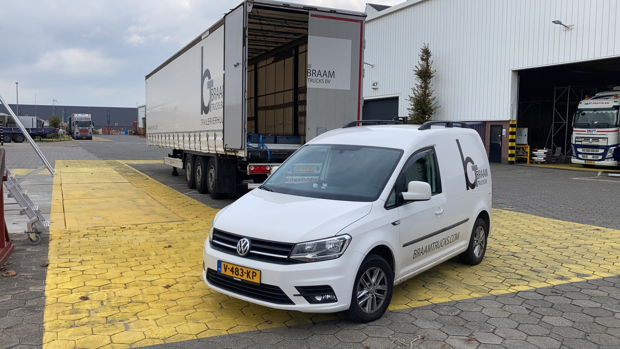 BRAAM TRUCKS & TRAILER VERHUUR B.V. undefined: picture 14