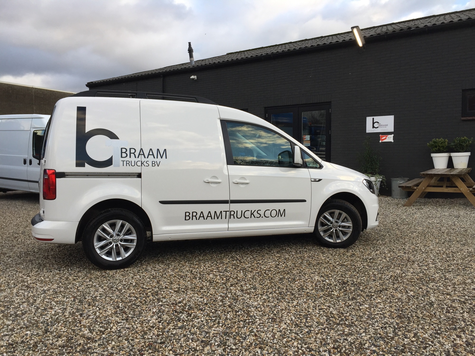 BRAAM TRUCKS & TRAILER VERHUUR B.V. undefined: picture 2