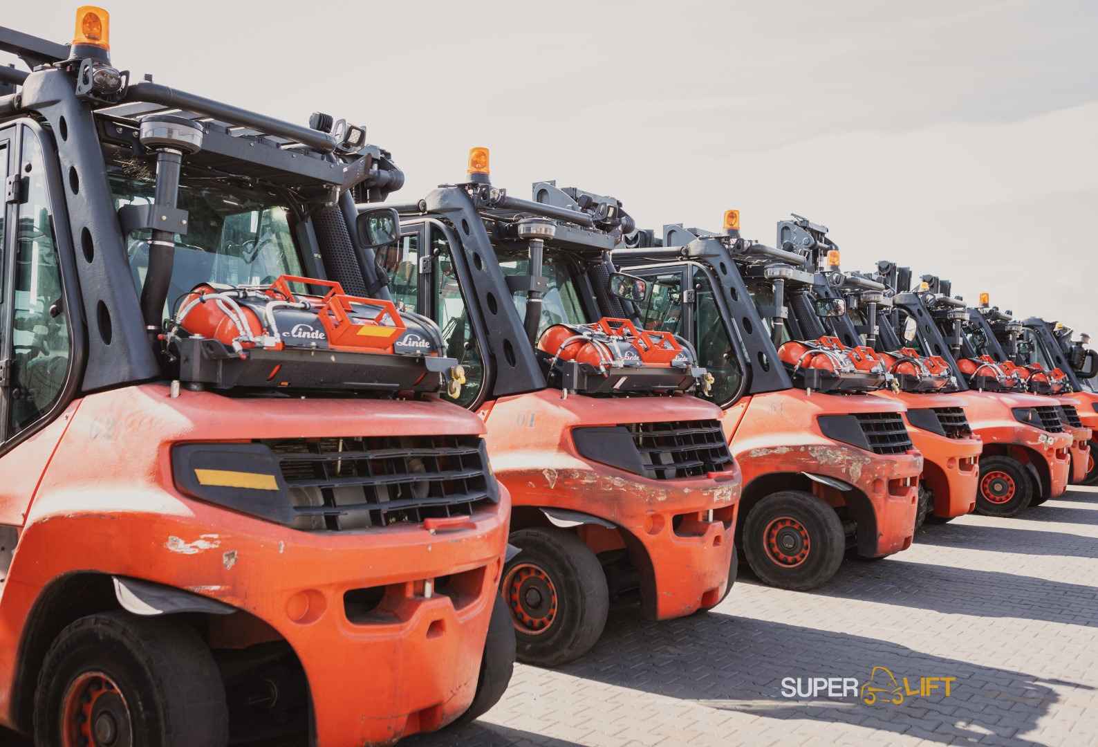 SUPERLIFT - Construction machinery undefined: picture 4