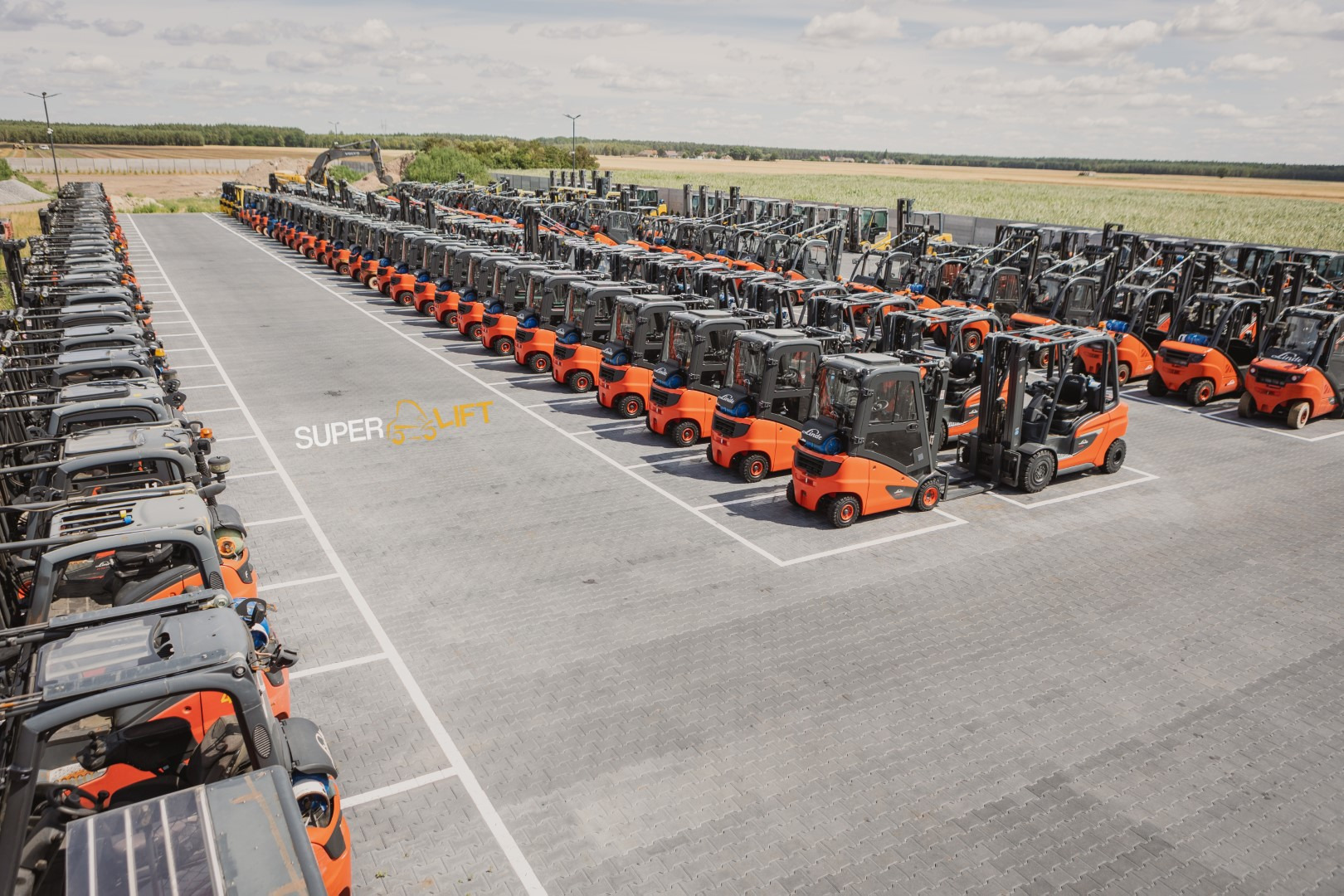 SUPERLIFT - Construction machinery undefined: picture 5
