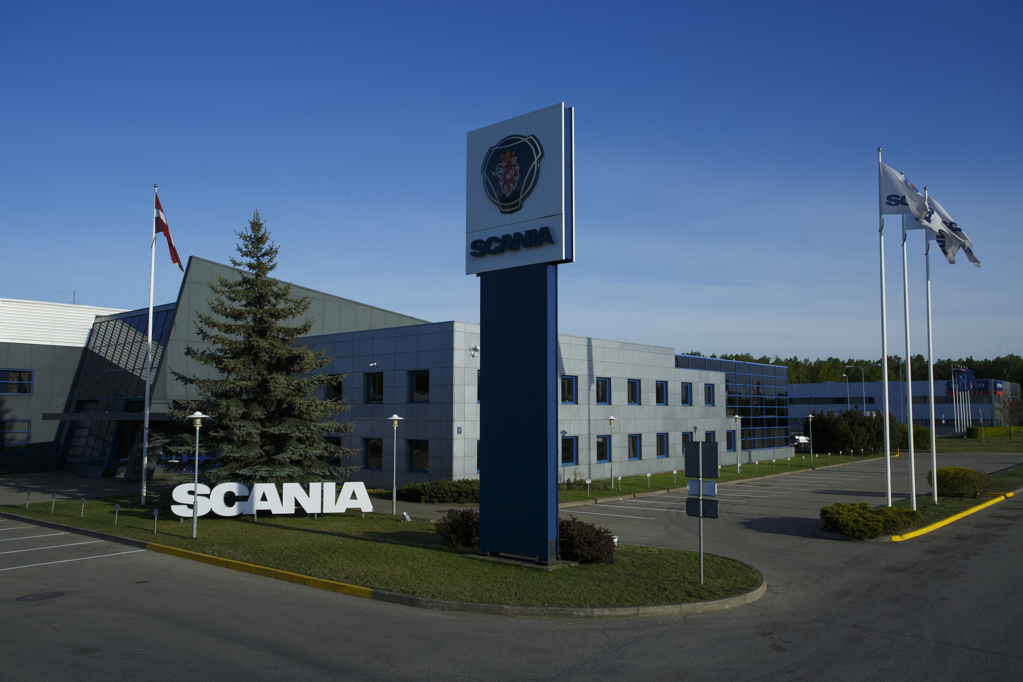SIA "SCANIA LATVIA" - Tractor units - Year: 2018, gearbox: automatic undefined: picture 1