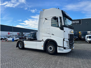 Tractor unit Volvo FH 460 4X2 Globetrotter X Tra High, Unlimited Edition, I-shave: picture 3 Tractor unit Volvo FH 460 4X2 Globetrotter X Tra High, Unlimited Edition, I-shave: picture 3
