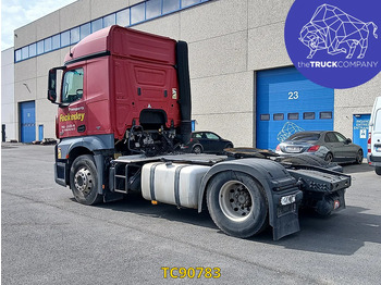 Tractor unit Mercedes-Benz Actros 1842: picture 3