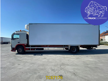 Refrigerated truck VOLVO FM 330
