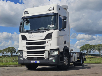 Container transporter/ Swap body truck SCANIA R 450