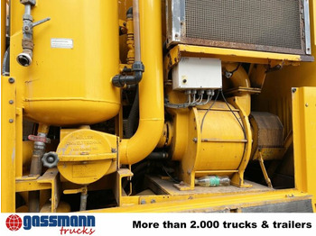 Road sweeper Mercedes-Benz Actros 3243 K 8x4/4, Müller Saug- und: picture 4