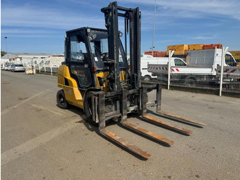 Diesel forklift CATERPILLAR DP
