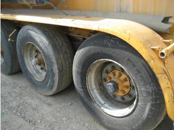 Silo semi-trailer for transportation of chemicals Spitzer: picture 3