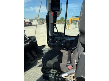 Wheel loader Caterpillar 950M: picture 5