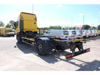 Container transporter/ Swap body truck IVECO Stralis 420