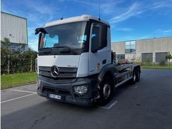 Hook lift truck MERCEDES-BENZ Actros 2543