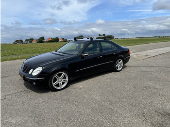 Car MERCEDES-BENZ