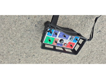 Container transporter/ Swap body semi-trailer Mega NEW Megaliftt Sideloader / 35 tons lift capacity /20-40-45 HC/ Diesel engine / Gooseneck-extendable: picture 5 Container transporter/ Swap body semi-trailer Mega NEW Megaliftt Sideloader / 35 tons lift capacity /20-40-45 HC/ Diesel engine / Gooseneck-extendable: picture 5