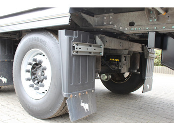 Refrigerated semi-trailer SCHMITZ Blumenbreite TW LBW Lenkachse Rent-Miete: picture 3