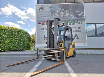 LPG forklift CATERPILLAR GP