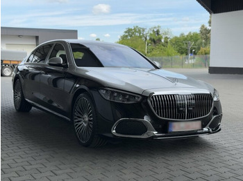 Saloon car MERCEDES-BENZ