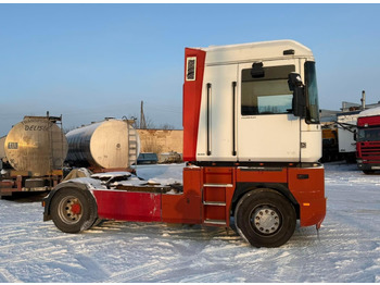 Tractor unit RENAULT Magnum 440