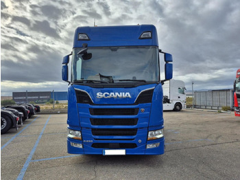 Tractor unit SCANIA R 650