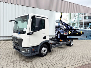 Hook lift truck MAN TGL 8.160