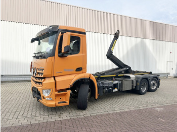 Hook lift truck MERCEDES-BENZ Arocs