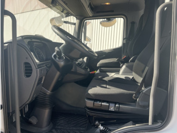Interior photo 1: Leasing of Mercedes-Benz Atego 818 K 4x2 Atego 818 K 4x2, 2x AHK, Meiller-Kipper, mehrfach Vorhanden! Mercedes-Benz Atego 818 K 4x2 Atego 818 K 4x2, 2x AHK, Meiller-Kipper, mehrfach Vorhanden!
