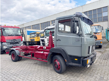 Hook lift truck MERCEDES-BENZ LK 814