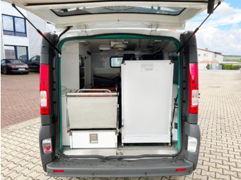 Ambulance Renault Trafik 2.0 dCi115 4x2 Trafik 2.0 dCi115 4x2, Krankentransporter: picture 2 Ambulance Renault Trafik 2.0 dCi115 4x2 Trafik 2.0 dCi115 4x2, Krankentransporter: picture 2