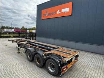 Container transporter/ Swap body semi-trailer DESOT nice 20FT/30FT ADR-Chassis for SMALL PRICE, liftaxle, 5 twistlocks arms: picture 3 Container transporter/ Swap body semi-trailer DESOT nice 20FT/30FT ADR-Chassis for SMALL PRICE, liftaxle, 5 twistlocks arms: picture 3