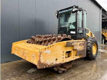 Roller CATERPILLAR