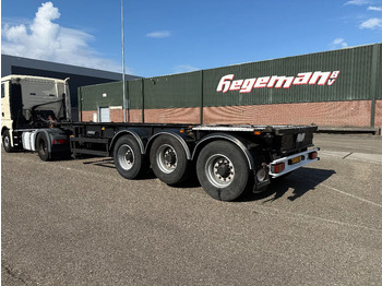 Container transporter/ Swap body semi-trailer VAN HOOL