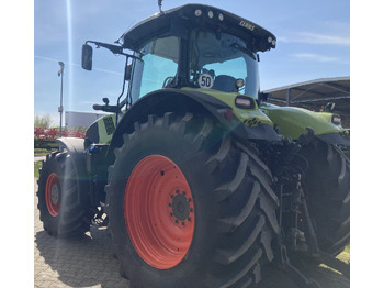 Farm tractor CLAAS Axion 830