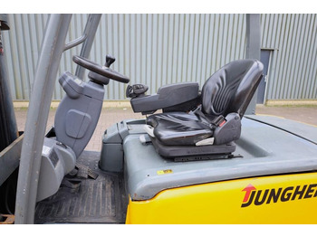 Leasing of Jungheinrich EFG550 Electric, 5000kg Capacity, Lifting Height 3  Jungheinrich EFG550 Electric, 5000kg Capacity, Lifting Height 3: picture 4