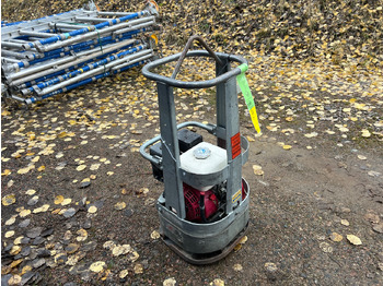 Plate compactor