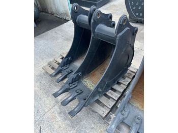 Excavator bucket JCB