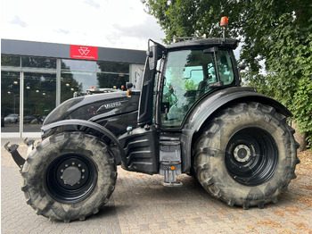 Farm tractor Valtra T174 Versu: picture 2