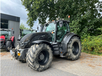 Farm tractor VALTRA T174