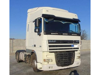 Tractor unit DAF XF 105