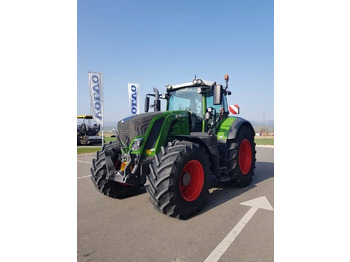 Farm tractor FENDT 828 Vario