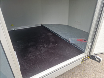 Closed box trailer Debon Cargo 1300 300x152x168cm irongrey Seitentür 1300kg Pullman 100km/H: picture 4