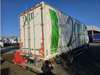 Box truck MERCEDES-BENZ 1833: picture 4