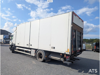 Box truck Box Truck Scania P320 4X2 with tail lift: picture 3