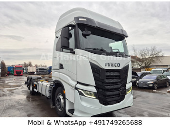 Container transporter/ Swap body truck IVECO S-WAY