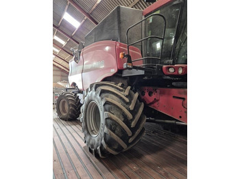 Combine harvester CASE IH Axial-Flow