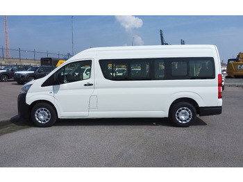 New Minibus, People carrier Toyota Hiace HIGH ROOF / TOIT HAUT 2.8L Diesel Manual base: picture 4